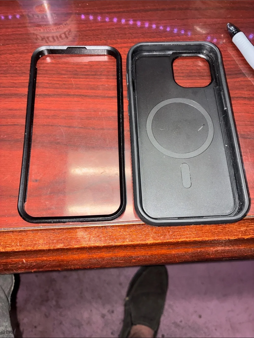 Black Magnetic-Compatible iPhone 16e Case